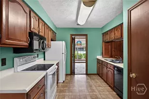 930 Mill Dr, Savannah, GA 31419 - Photo 9
