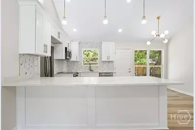 2020 Cowan Avenue, Savannah, GA 31405 - Photo 9