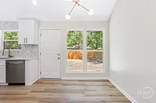 2020 Cowan Ave, Savannah, GA 31405 - Photo 13