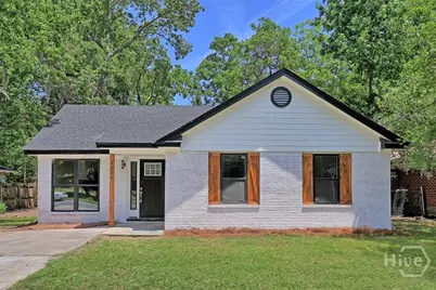 2020 Cowan Avenue, Savannah, GA 31405 - Photo 3