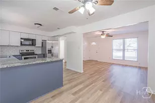 216 Holiday Cir, Savannah, GA 31419 - Photo 9