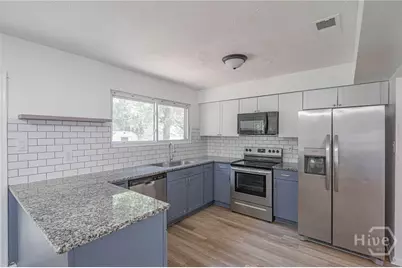 216 Holiday Circle, Savannah, GA 31419 - Photo 11