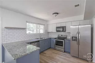 216 Holiday Cir, Savannah, GA 31419 - Photo 11
