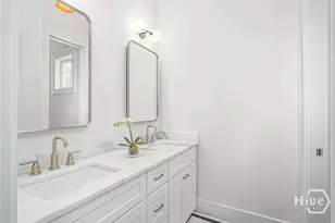216 W 43rd St, Savannah, GA 31401 - Photo 15
