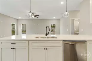 152 Hanover Pl, Richmond Hill, GA 31324 - Photo 13