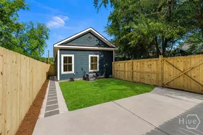 1410 Le Grand Street, Savannah, GA 31401 - Photo 11