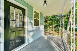 1329 E 33rd St, Savannah, GA 31404 - Photo 5