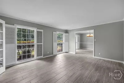 301 Wellington Road, Savannah, GA 31410 - Photo 9