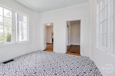 525 Maupas Avenue, Savannah, GA 31401 - Photo 25