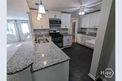 220 Columbus Drive, Savannah, GA 31405 - Photo 5