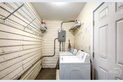 709 E 35th Street, Savannah, GA 31401 - Photo 17