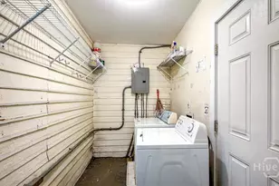 709 E 35th St, Savannah, GA 31401 - Photo 17
