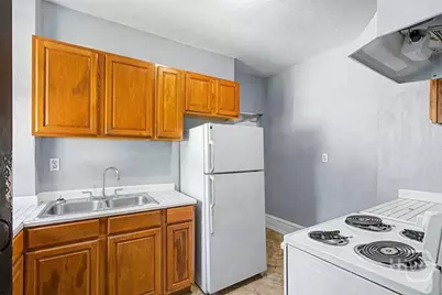 709 E 35th Street, Savannah, GA 31401 - Photo 11