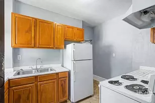 709 E 35th St, Savannah, GA 31401 - Photo 11