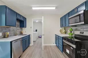 325 Forrest Ave, Savannah, GA 31404 - Photo 17