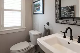 65 Richmond Dr, Savannah, GA 31406 - Photo 15