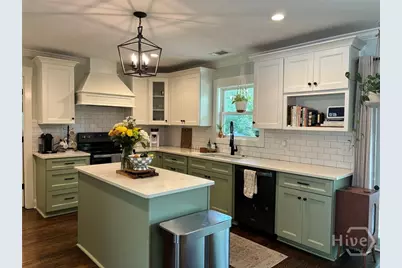 105 E 66th Street, Savannah, GA 31405 - Photo 5