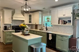 105 E 66th St, Savannah, GA 31405 - Photo 5
