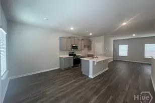 137 Simms Way, Hinesville, GA 31313 - Photo 5
