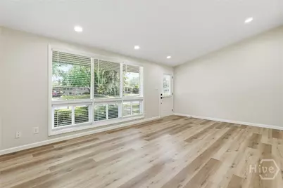 318 Briarcliff Circle, Savannah, GA 31419 - Photo 3