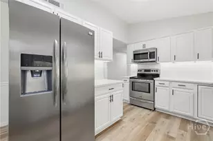 318 Briarcliff Cir, Savannah, GA 31419 - Photo 9