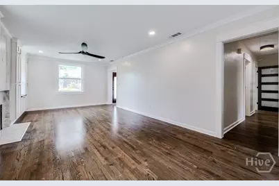 412 E 53rd Street, Savannah, GA 31405 - Photo 9