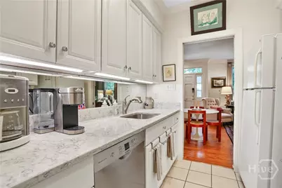 519 Tattnall Street, Savannah, GA 31401 - Photo 13