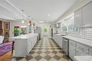 318 Johnston St, Savannah, GA 31405 - Photo 9