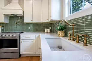 807 E 36th St, Savannah, GA 31401 - Photo 25