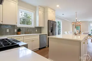 807 E 36th St, Savannah, GA 31401 - Photo 11