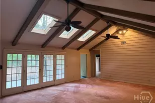18 Monastery Rd, Savannah, GA 31411 - Photo 13