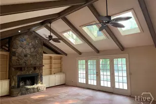 18 Monastery Rd, Savannah, GA 31411 - Photo 9