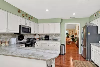 24 Franklin Creek Road N, Savannah, GA 31411 - Photo 9
