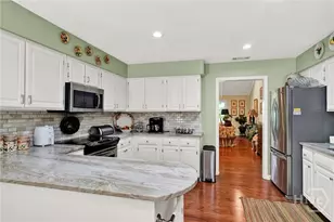 24 Franklin Creek Rd N, Savannah, GA 31411 - Photo 9