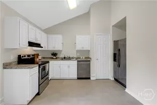 132 Hunt Club Ct, Savannah, GA 31406 - Photo 9