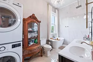 120 W 37th St, Savannah, GA 31401 - Photo 29