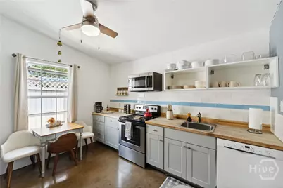 120 W 37th Street, Savannah, GA 31401 - Photo 43