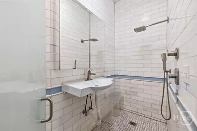 120 W 37th Street, Savannah, GA 31401 - Photo 23