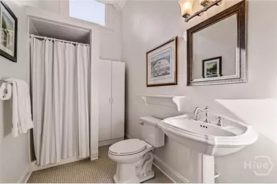 107 E 35th Street, Savannah, GA 31401 - Photo 21