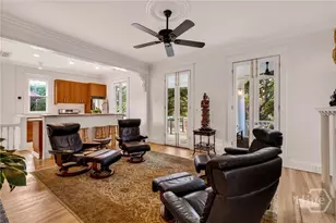 107 E 35th St, Savannah, GA 31401 - Photo 23