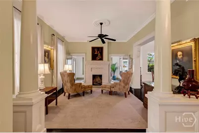 107 E 35th Street, Savannah, GA 31401 - Photo 11