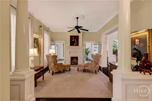 107 E 35th St, Savannah, GA 31401 - Photo 11