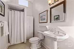 107 E 35th St, Savannah, GA 31401 - Photo 21