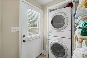 613 E 37th St, Savannah, GA 31401 - Photo 27