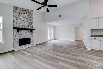 1 E White Hawthorne Drive, Savannah, GA 31419 - Photo 5