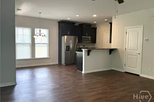 79 Crystal Lake Dr, Savannah, GA 31407 - Photo 9