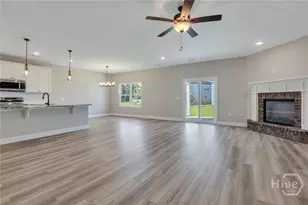 170 Hanover Pl, Richmond Hill, GA 31324 - Photo 5