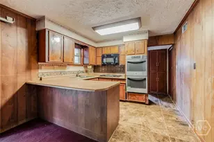 1119 W 49th St, Savannah, GA 31405 - Photo 11