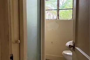 1110 W 49th St, Savannah, GA 31401 - Photo 9