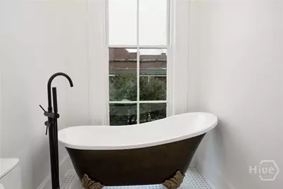 315 W Bolton Street, Savannah, GA 31401 - Photo 11